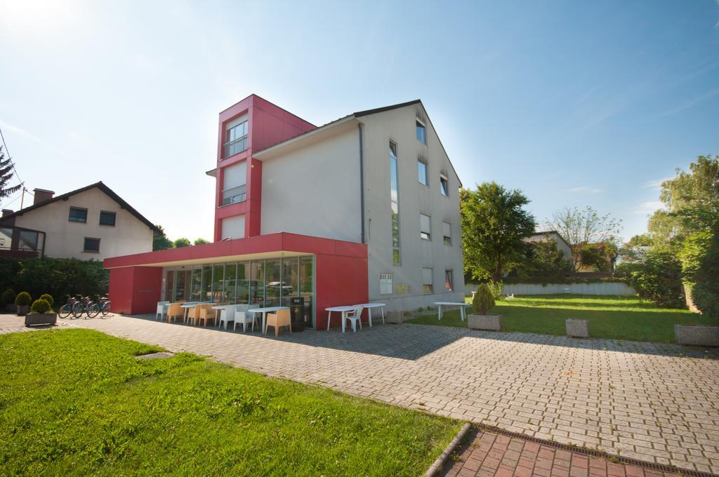 Simbol Rooms With Free Private Parking Liubliana Exterior foto